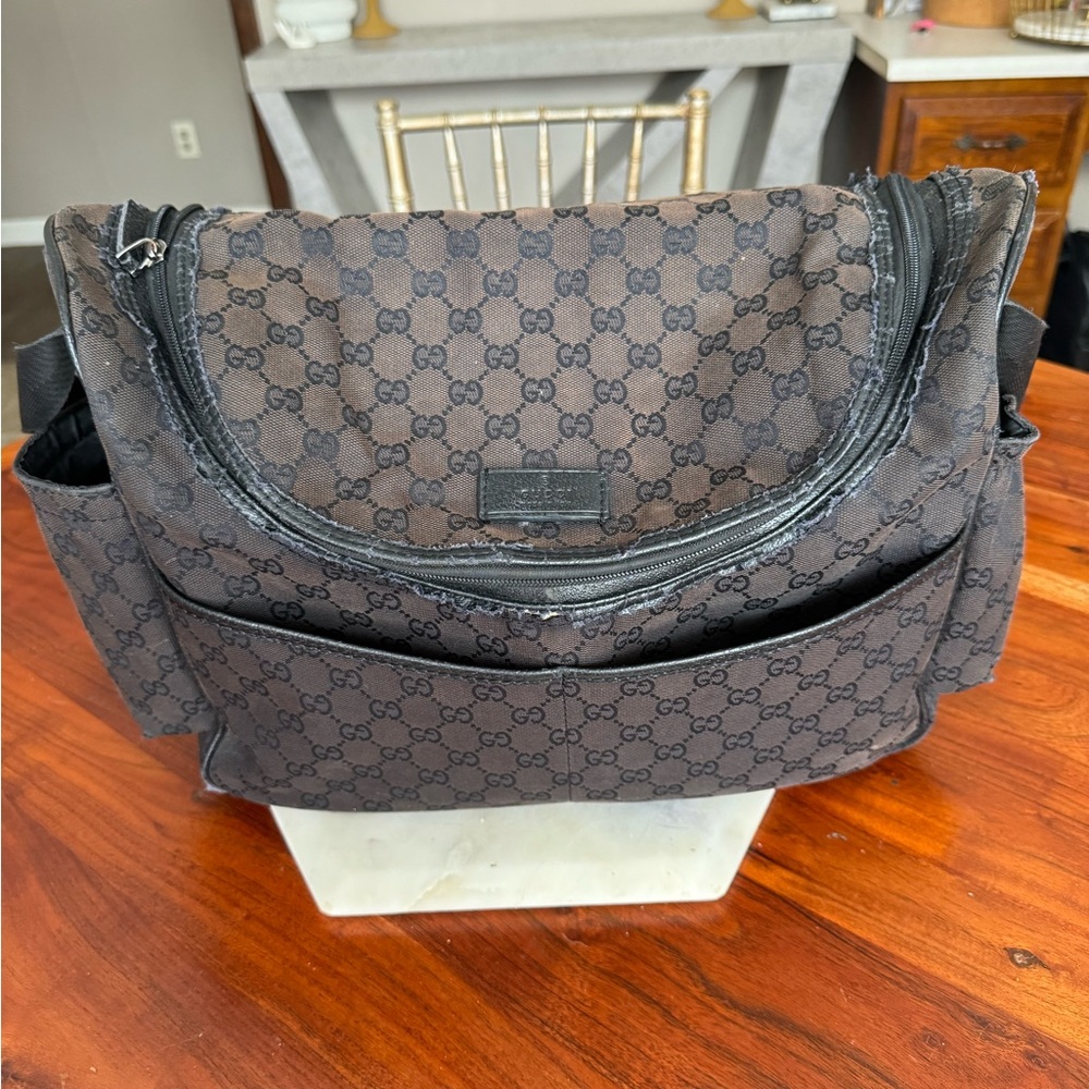 Gucci Black and Gray Messenger Bag with Signature Pattern